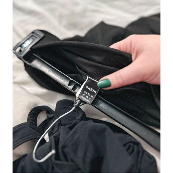 SHEIN crossover black leggings - Picture 5 of 8